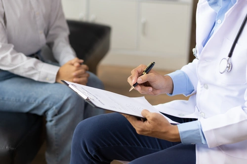 женщина с ГТР у психотерапевта