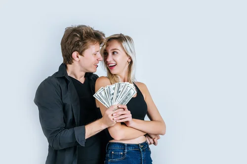 женщина использует мужчину ради денег